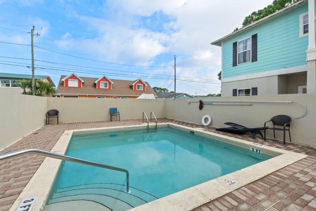 Coconut Cottage: Beachside Retreat with En-Suites and Pool Panama City Beach Exterior photo